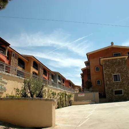 Amazing Apartment With Seaside View - Via Porrino 8 Badesi Exterior photo